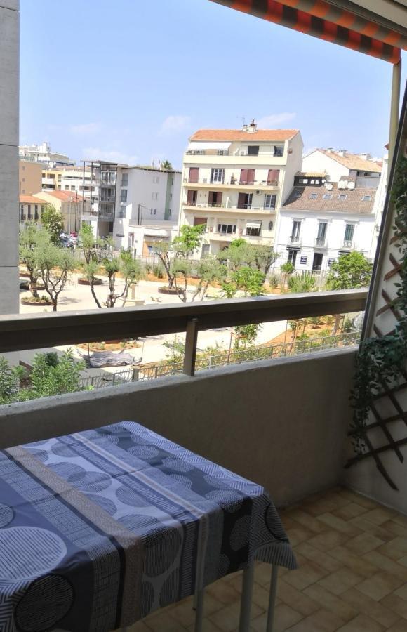 2 pièces climatisé avec balcon dans le vieil Antibes, résidence moderne avec ascenseur Exterior foto