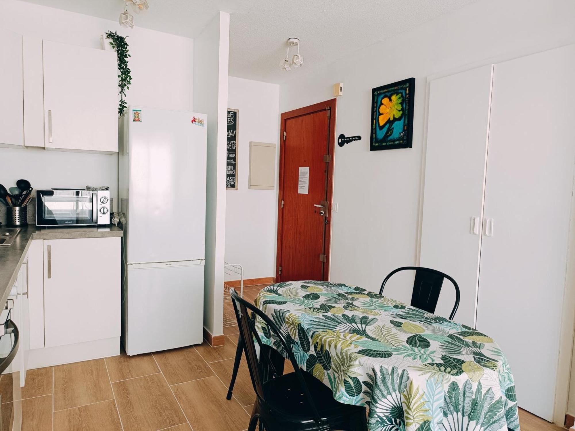 2 pièces climatisé avec balcon dans le vieil Antibes, résidence moderne avec ascenseur Exterior foto