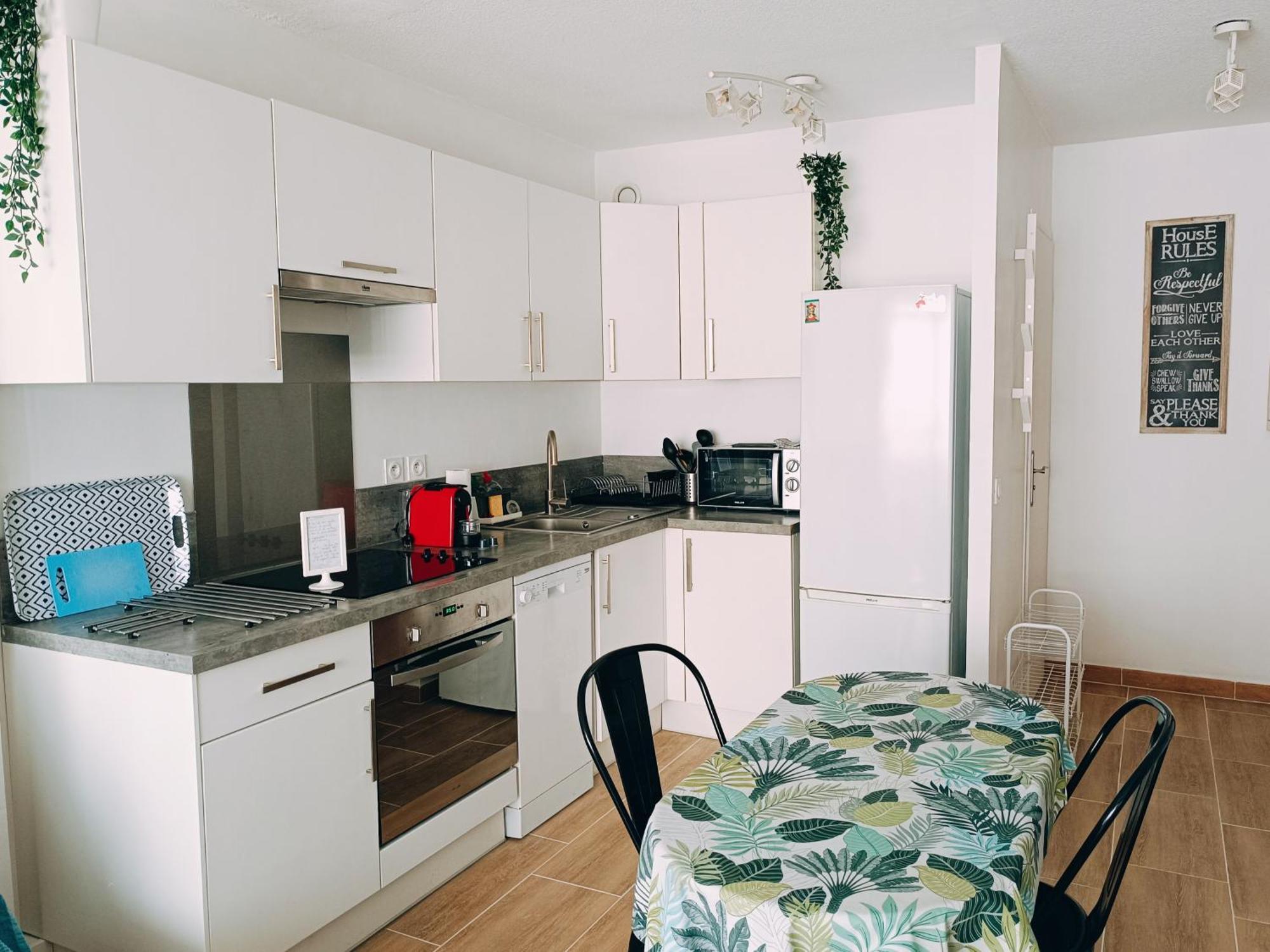 2 pièces climatisé avec balcon dans le vieil Antibes, résidence moderne avec ascenseur Exterior foto